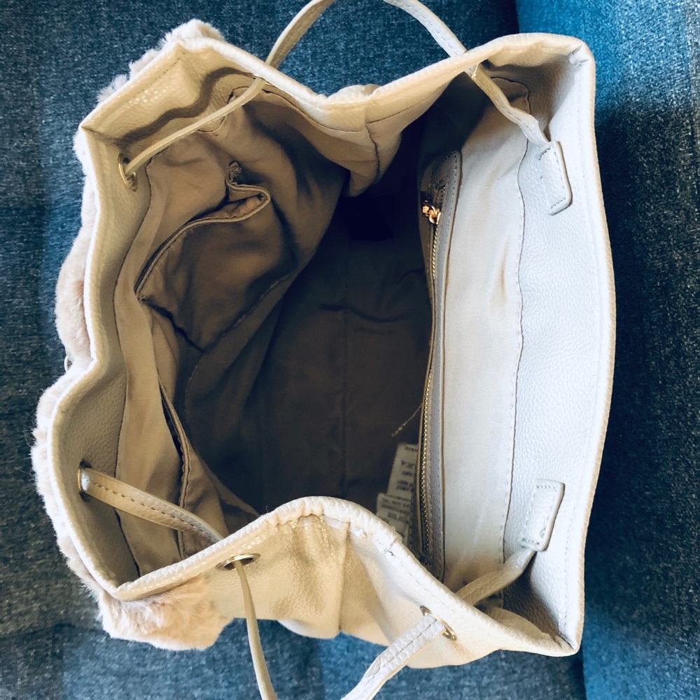 bebe- DOROTHEA BACKPACK TAUPE-Retail $109 NWT - Picture 3 of 4
